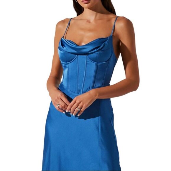 ASTR the Label Cannes Dress in Denim Blue Size S Revolve - Picture 4 of 8